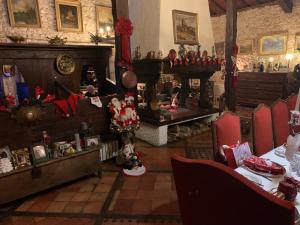 Maisons de vacances Stunning 18th Century Country House : photos des chambres