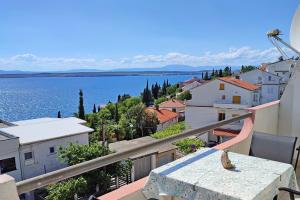 Sea View Apartment Neti - Happy Rentals