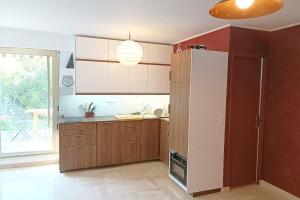 Refurbished apartment with terrace and garden