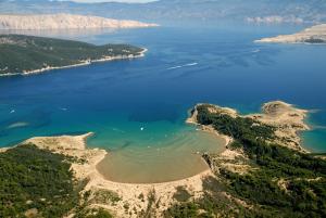 Apartment in Lopar with Terrace, Air conditioning, Wi-Fi, Dishwasher (4612-4)