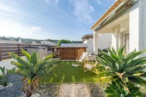 Amora's Guest House - Valverde