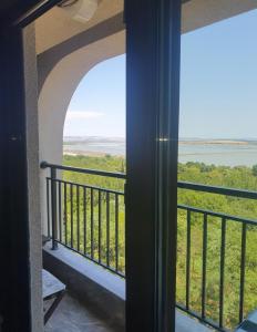 Луксозен апартамент в Резиденция Лазурен бряг