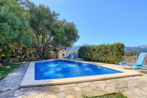 Can Pinoi by Rentallorca