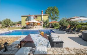 Nice Home In Galizana