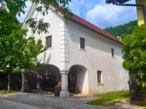 Vineyard cottage Kovačnica - Semič