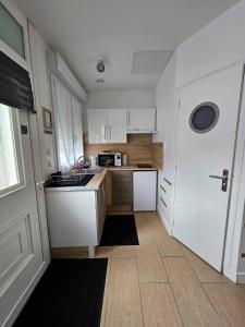 Appartements studio Vercingetorix - Proche Paris & Disney : Appartement - Rez-de-Chaussée