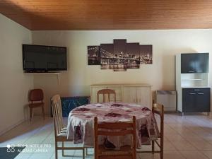 Maisons de vacances Gite Coquelicot cadre idyllique au calme : photos des chambres