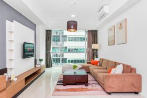 Luna by Kozystay - Kemang