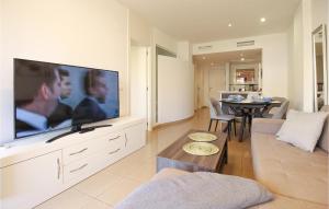 2 Bedroom Lovely Apartment In Orihuela