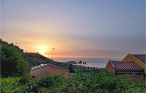 Lovely Home In Acicatena With Wifi