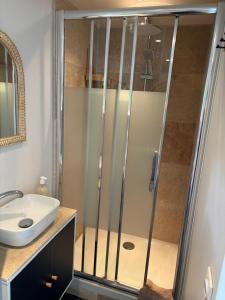 Sejours chez l'habitant Echappee Mistral - Detente Jacuzzi prive & Brasero : photos des chambres