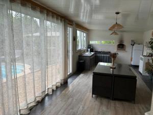 Sejours chez l'habitant Echappee Mistral - Detente Jacuzzi prive & Brasero : photos des chambres