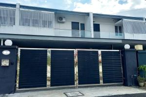 Sibu Double Story House No Smoking No Wedding Acts