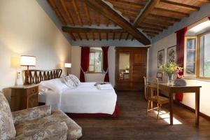 Twin Room with Bathroom