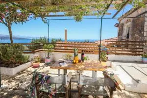 Joannas Sea-View Stone House - Katávolos