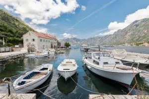 Seaside Stone House - Bella Vista - Muo