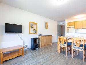 Appartement Rénové Peyragudes - 8 Pers, Balcon, 2 Chambres + Cabine, Parking Gratuit, Proche Pistes - FR-1-695-10