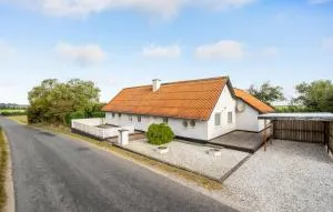 Two-Bedroom Holiday Home In Spottrup - Lihme