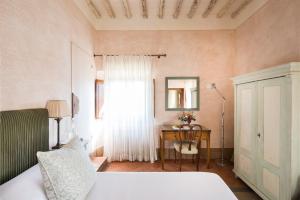 Borgo Pignano Volterra Tuscany