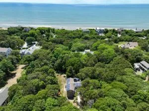 Short walk to Bayside Beach - Eastham