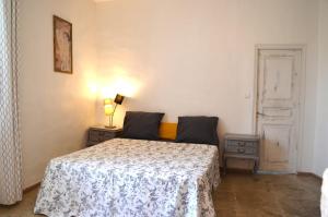 B&B / Chambres d'hotes chambre d hote spacieuse avec cour junas gard : photos des chambres