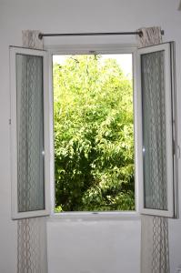 B&B / Chambres d'hotes chambre d hote spacieuse avec cour junas gard : photos des chambres