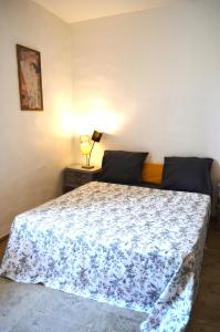 B&B / Chambres d'hotes chambre d hote spacieuse avec cour junas gard : photos des chambres