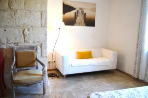 B&B / Chambres d'hotes chambre d hote spacieuse avec cour junas gard : photos des chambres