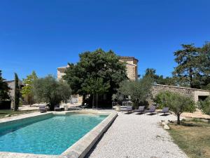 Villas “La Demie Tour” view on The Mont Ventoux. : Villa