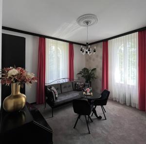 One-Bedroom Apartment with Lake View room in Penzion Vila Prešeren