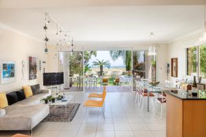 Chelidonia Larnaca Seafront Villa