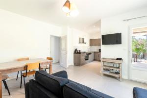 Appartements La Belle-Helene - Proche plage, 30 min d-ajaccio : photos des chambres