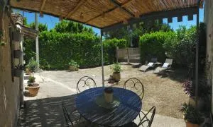 Lou Pitchoun Cabanoun à Eygalières "2-3 Personnes" - Plan-dʼOrgon