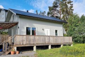 Strandnära skärgårdshus