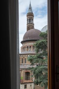 Basic Single Room with view room in Hotel Casa Del Pellegrino