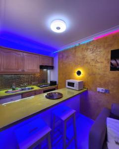 Moderno y luminoso ático con vistas y piscina