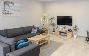 3 Bedroom Lovely Home In Nowe Warpno