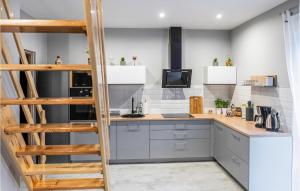 3 Bedroom Lovely Home In Nowe Warpno