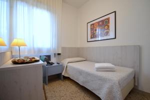 Single Room with Private Bathroom room in Olimpia Hotel & Aparthotel