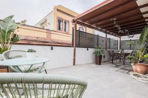 Fantástico ático 2 hab gran terraza SevillaTriana