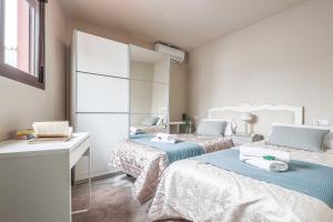 Fantástico ático 2 hab gran terraza SevillaTriana