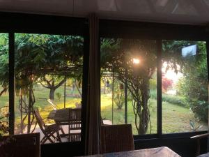 Maisons de vacances Des Chateaux entre les Feuilles - Parc vue Village : photos des chambres