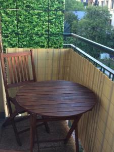 Studio in Dresden Neustadt balcony and parking