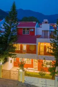 Ganga's Jewel - Breakfast Included at Rishikesh by StayVista - 瑞诗凯诗