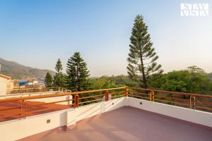 Gangas Jewel - Breakfast Included at Rishikesh by StayVista