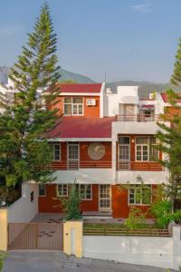 Gangas Jewel - Breakfast Included at Rishikesh by StayVista