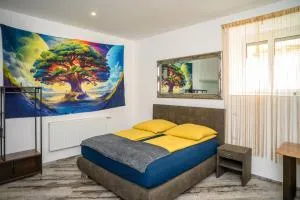 Plaza Cafe & Bar - Маутхаузен