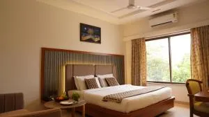 Hotel Ganpati Palace Shirdi Newly Renovated - Shirdi