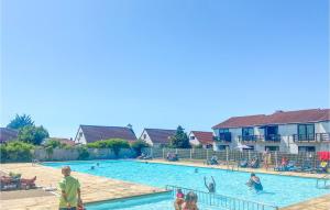 Beautiful Home In Bredene With Kitchen