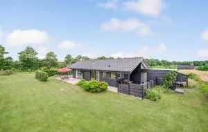 Three-Bedroom Holiday Home With A Fireplace In Ejstrupholm - Thyregod